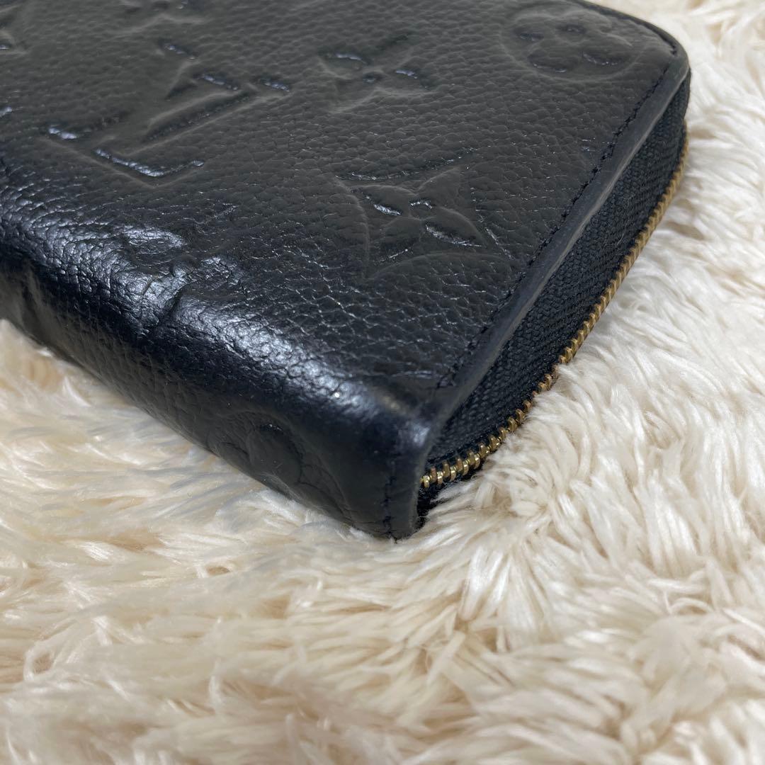 ルイヴィトン　アンプラント　ジッピーパース　型押し　モノグラム　黒