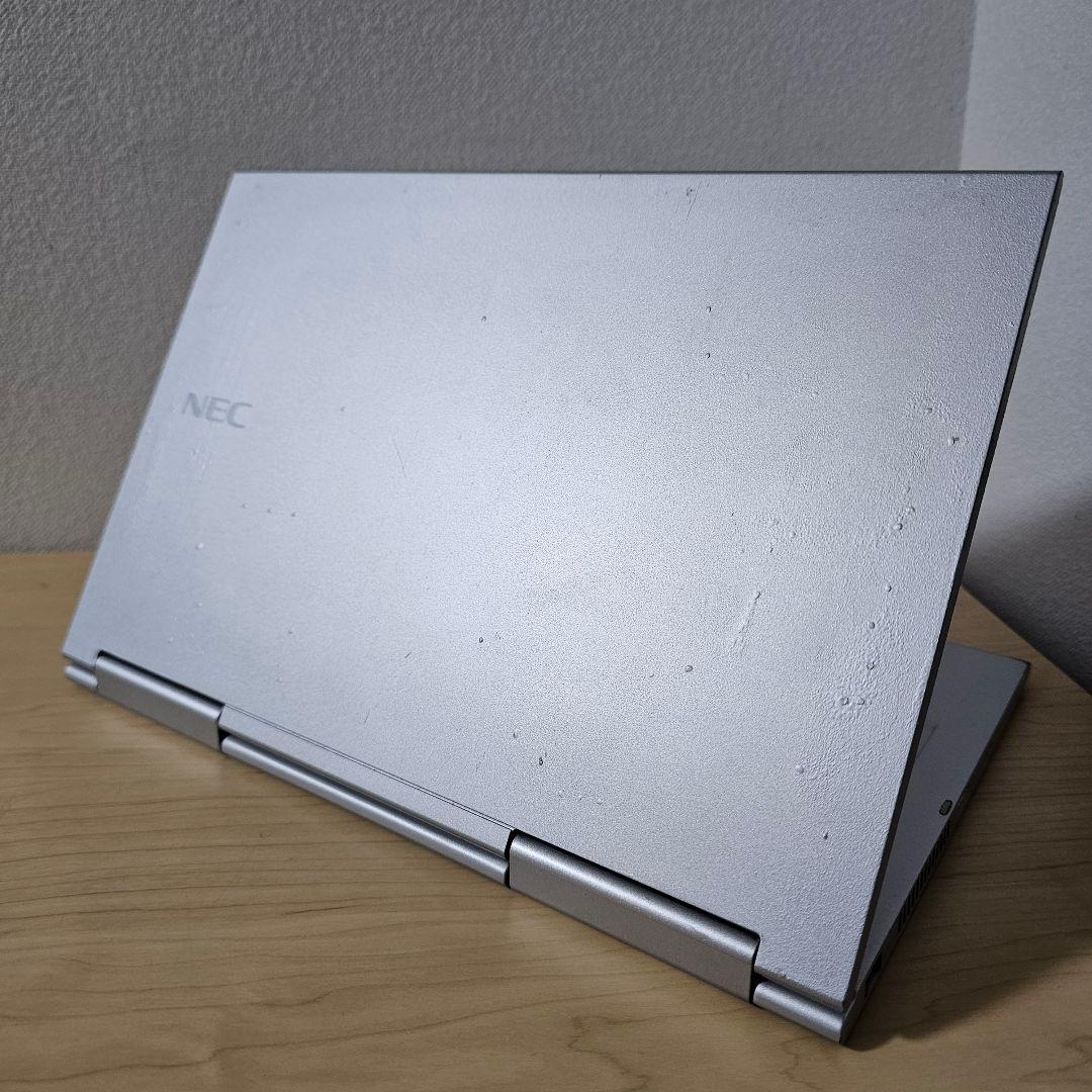 NEC VG4／ 800グラム台・超軽量／タッチパネル