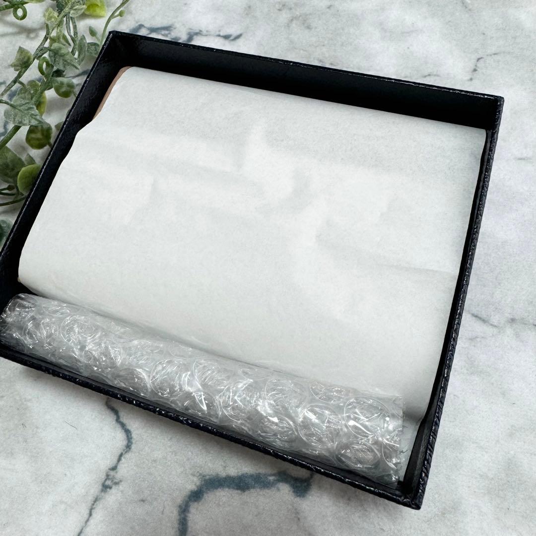 【美品】PRADA 二つ折り財布 ロゴ金具 サフィアーノレザー ベージュピンク