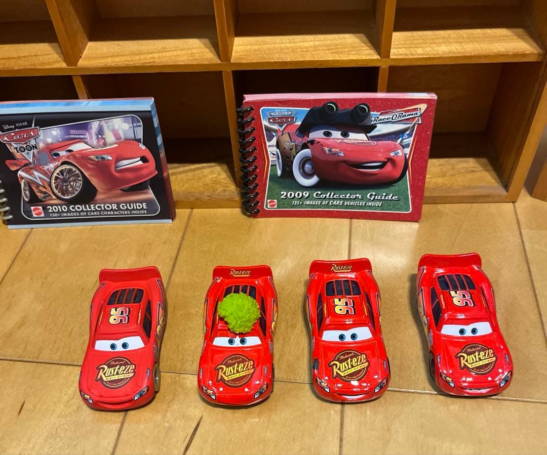 美品　マテルカーズ ライトニング・マックィーン 21台とガイドブック2冊セット
