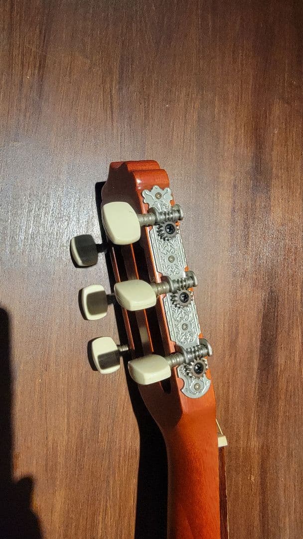 Aria ATU-120/6 アリア 6弦 ギタレレ ミニギター