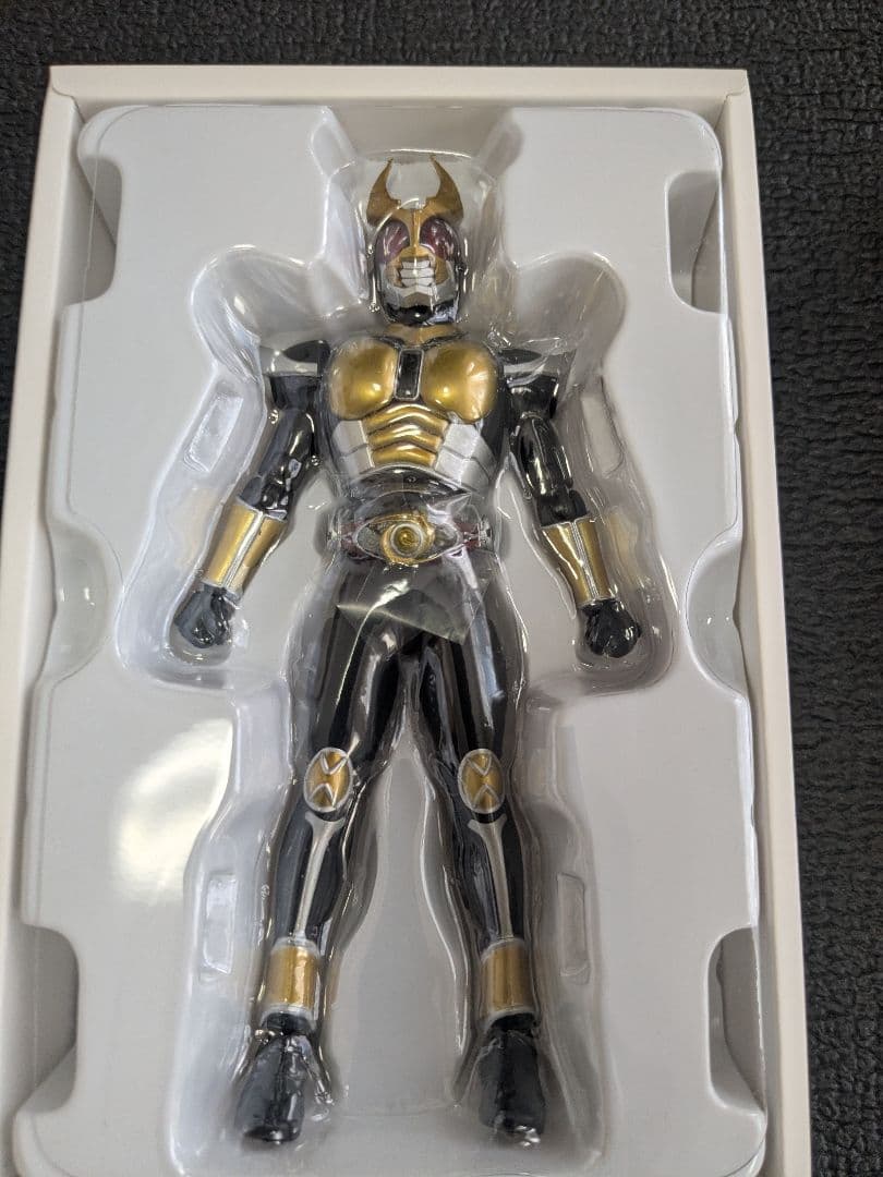 SHフィギュアーツ　真骨彫製法　仮面ライダーアギト　グランドフォーム