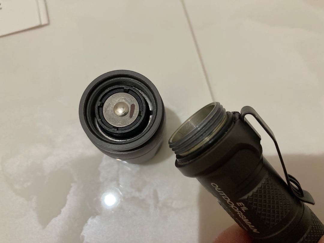 SureFire E1L OUTDOORSMAN LEDフラッシュライト