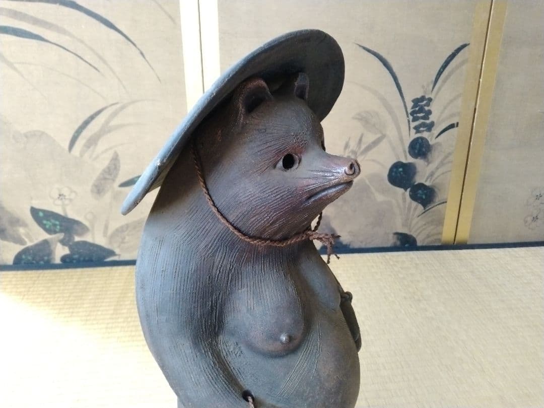 古格あるすまし顔なタヌキ　骨董　信楽焼　京焼　茶道具　置物　開運　縁起物