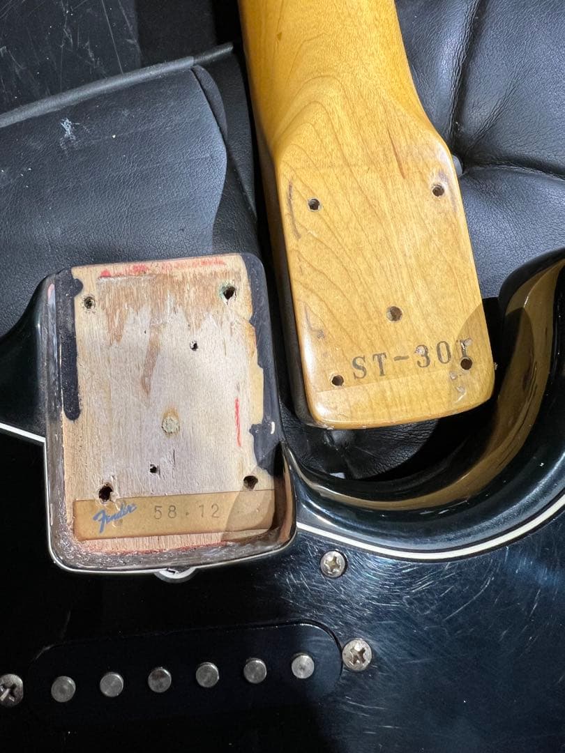 Squier SST30 JV シリアル　ジャパンヴィンテージ　1983年製