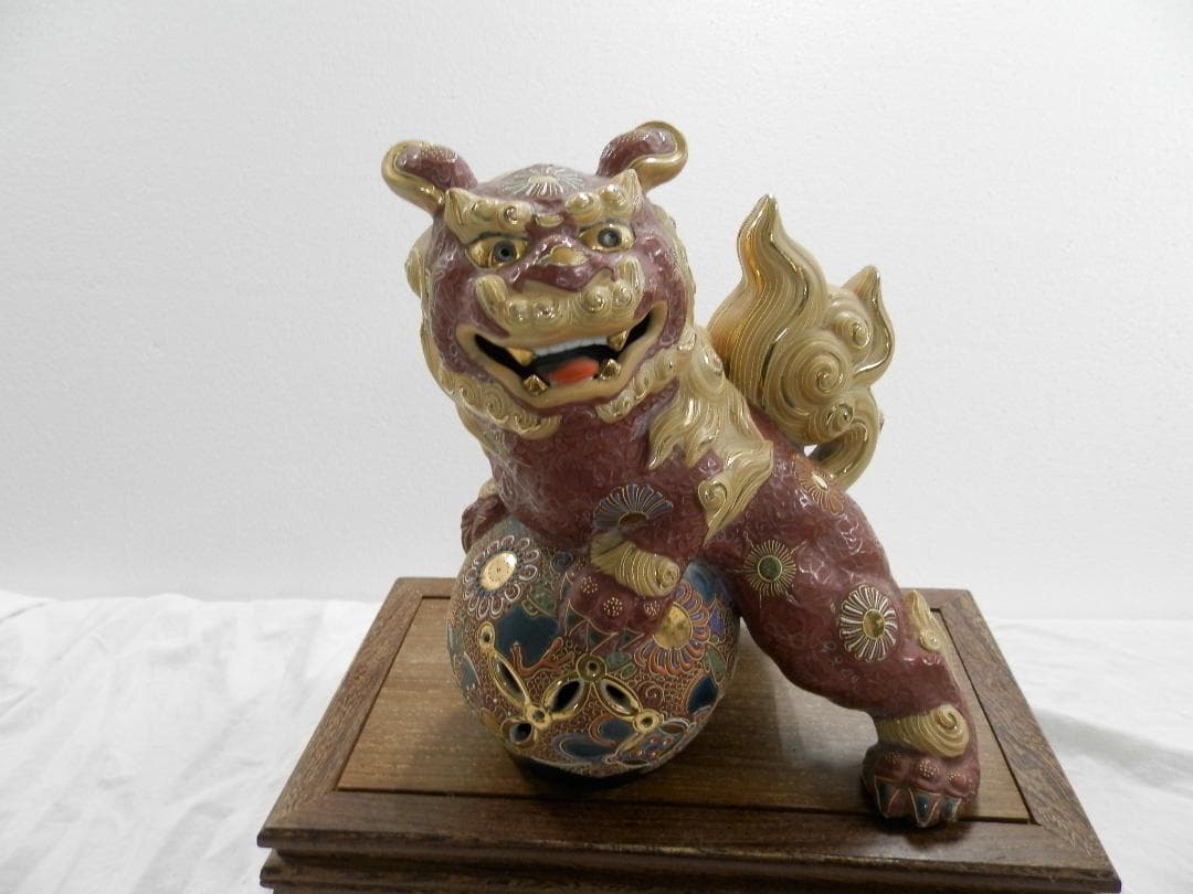 時代物 九谷焼  金彩 色絵  狛犬  唐獅子 手毬獅子 縁起物 魔除け 陶器