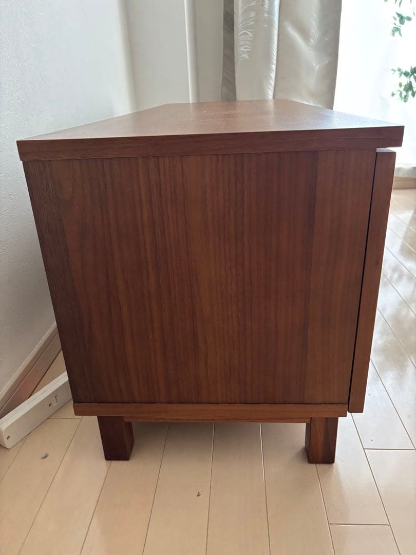 無印良品　ウォールナット　木製テレビ台 ガラス扉付き