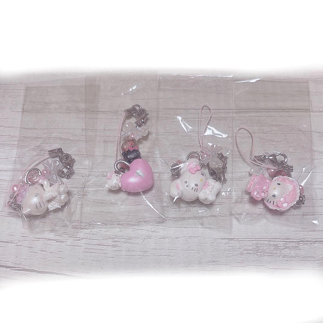 【新品未使用】　サンリオ　シークレットストラップ　天使と小悪魔　4点