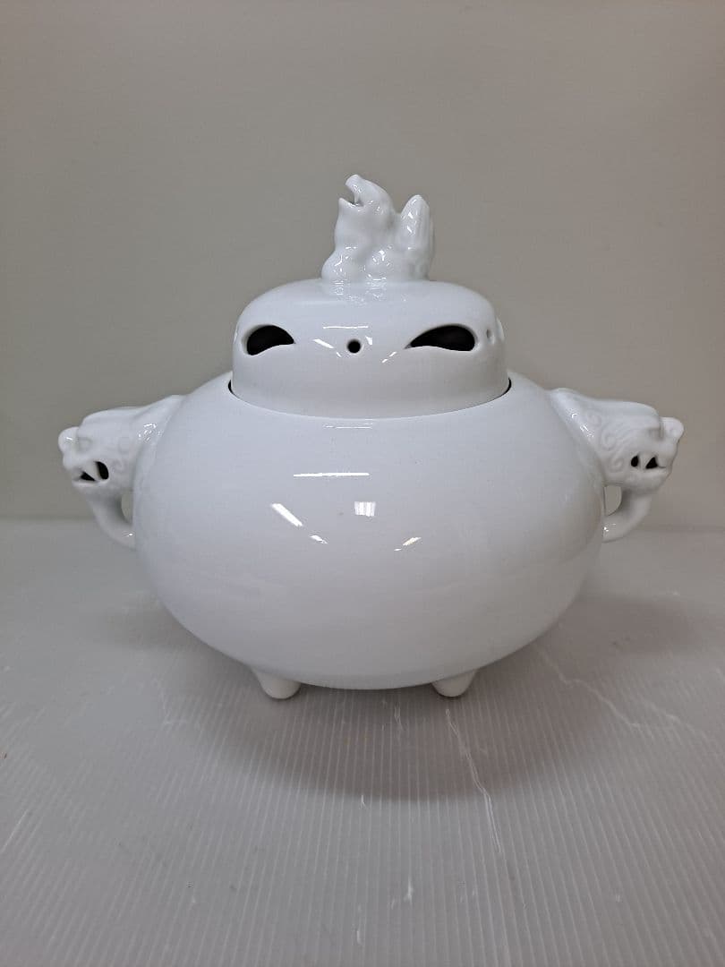 三川内焼 鍋島焼 白磁 透彫 獅子 香炉 共箱無し