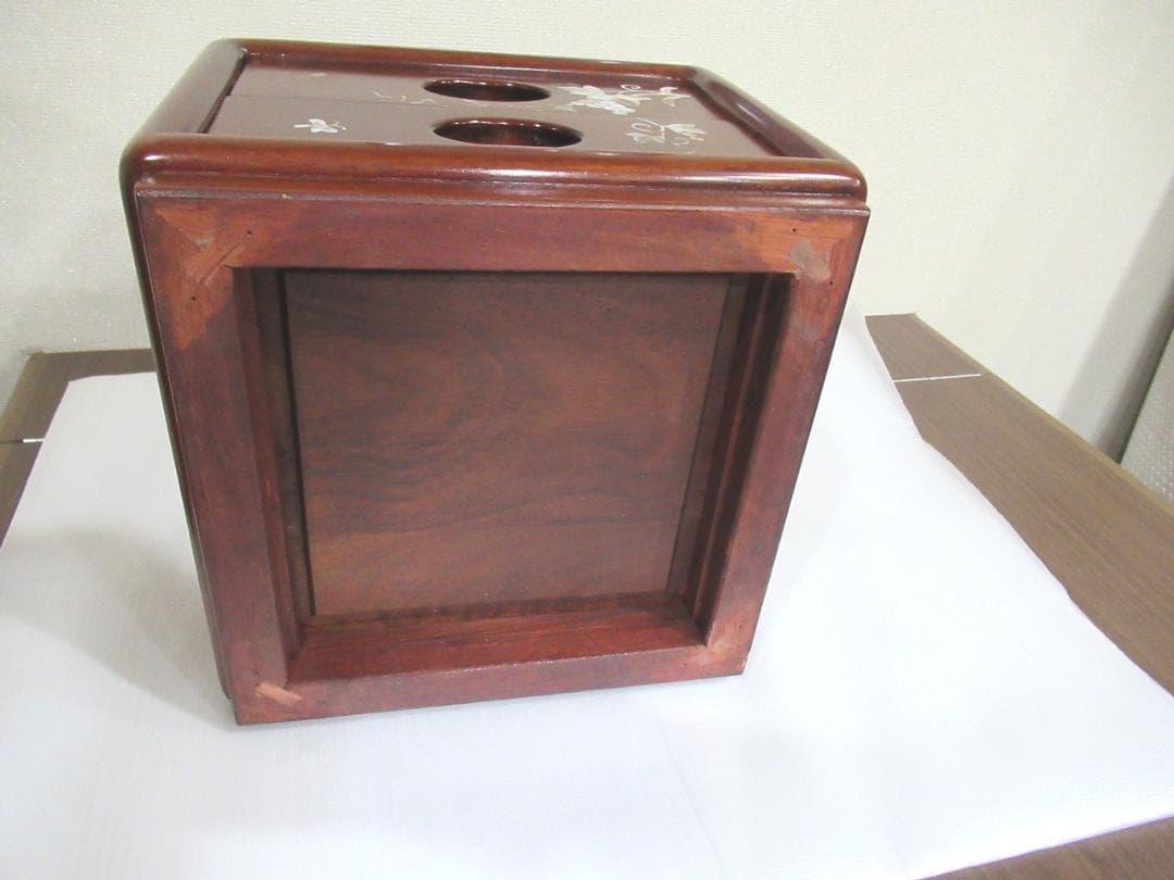 螺鈿家具 　螺鈿細工　 唐木 　花梨　葡萄柄　木製　２段　ミニ箪笥　小引出し