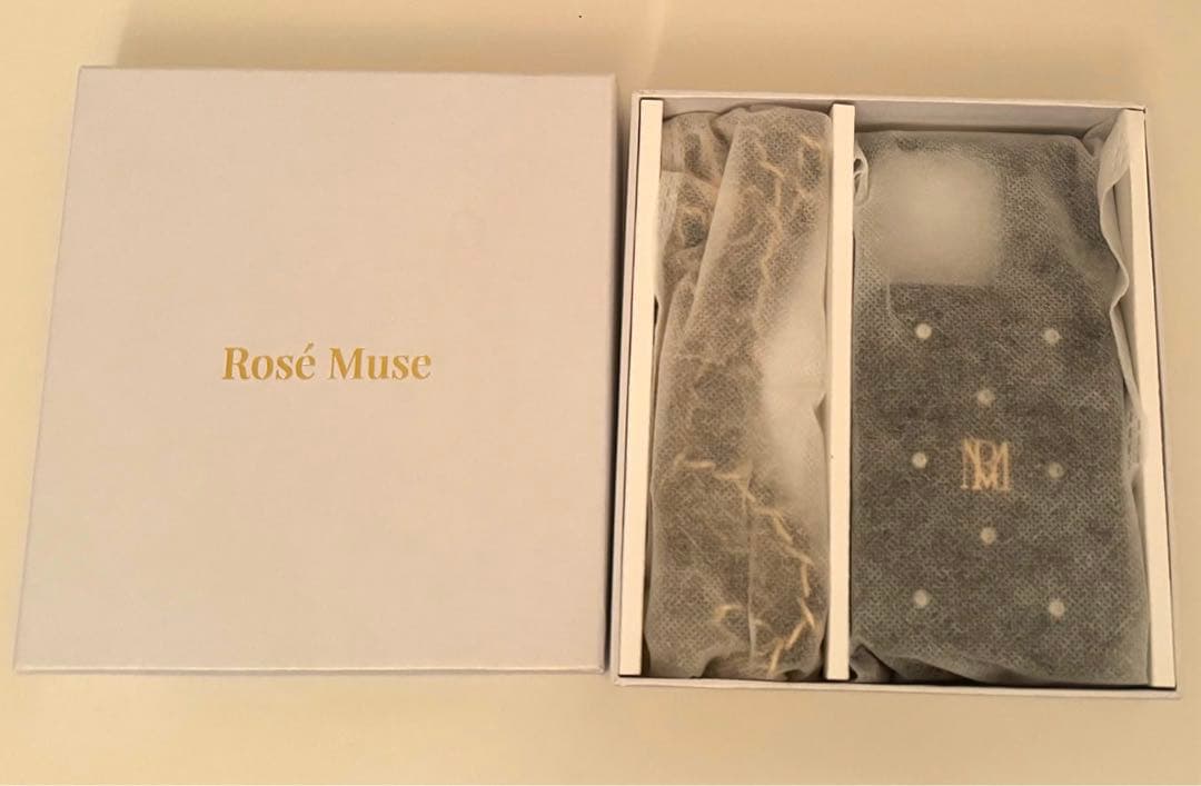 Rosé Muse ロゼミューズ iPhoneケース 15pro