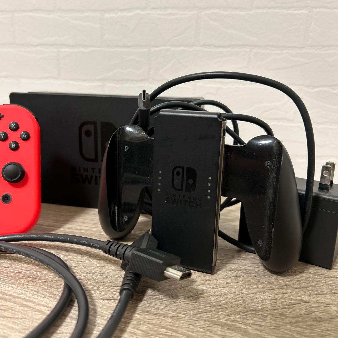 NINTENDO Switch ジョイコン2セット、プロコン1台