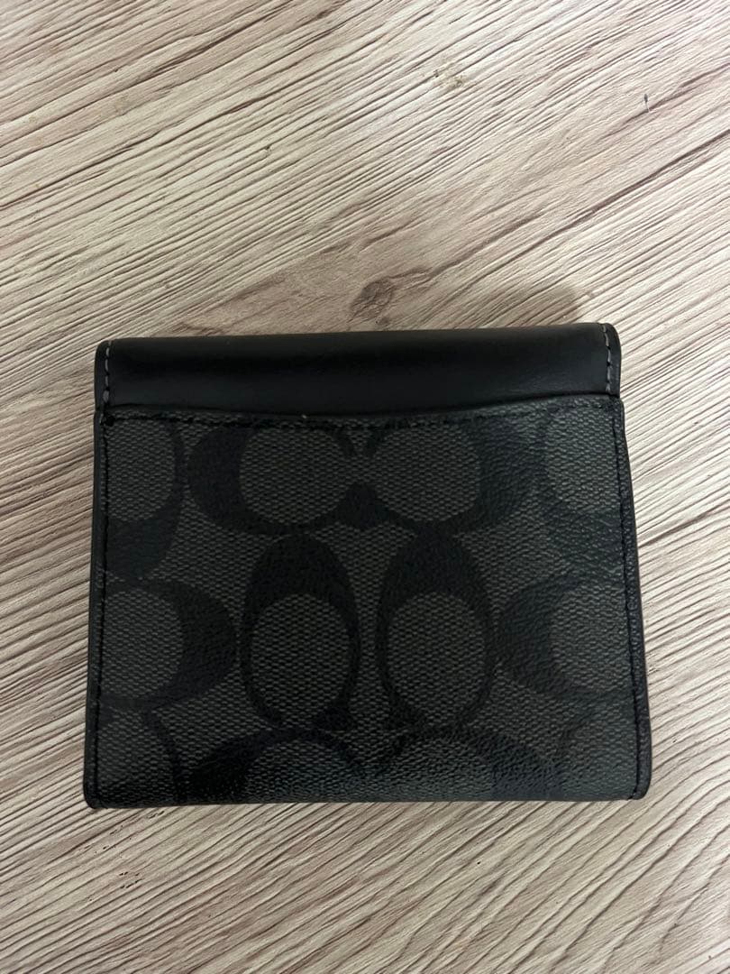 【美品】COACH 三つ折り財布 黒 モノグラム