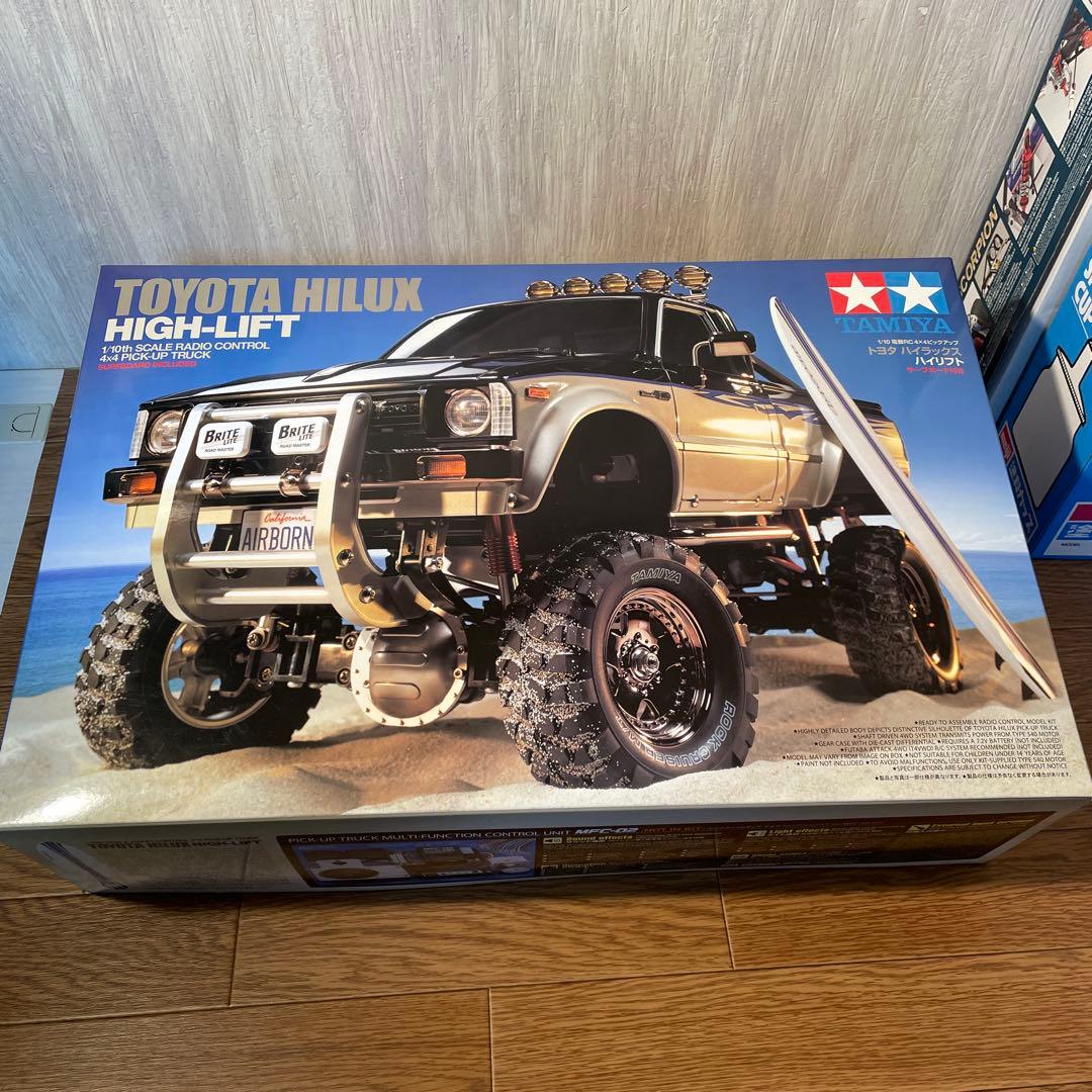 タミヤ　トヨタ ハイラックス ハイリフト