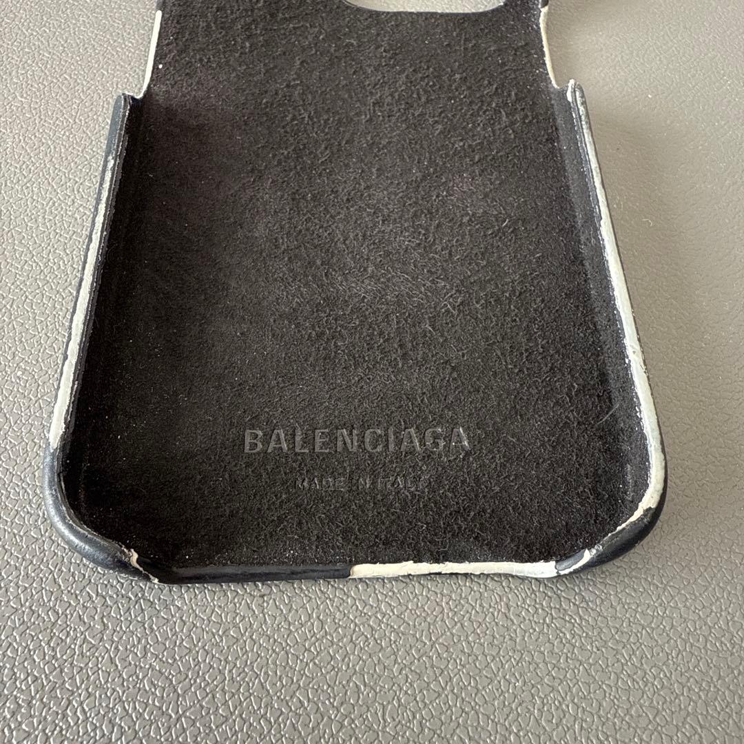 【希少品】Balenciaga グラフィティ iPhone13pro用ケース