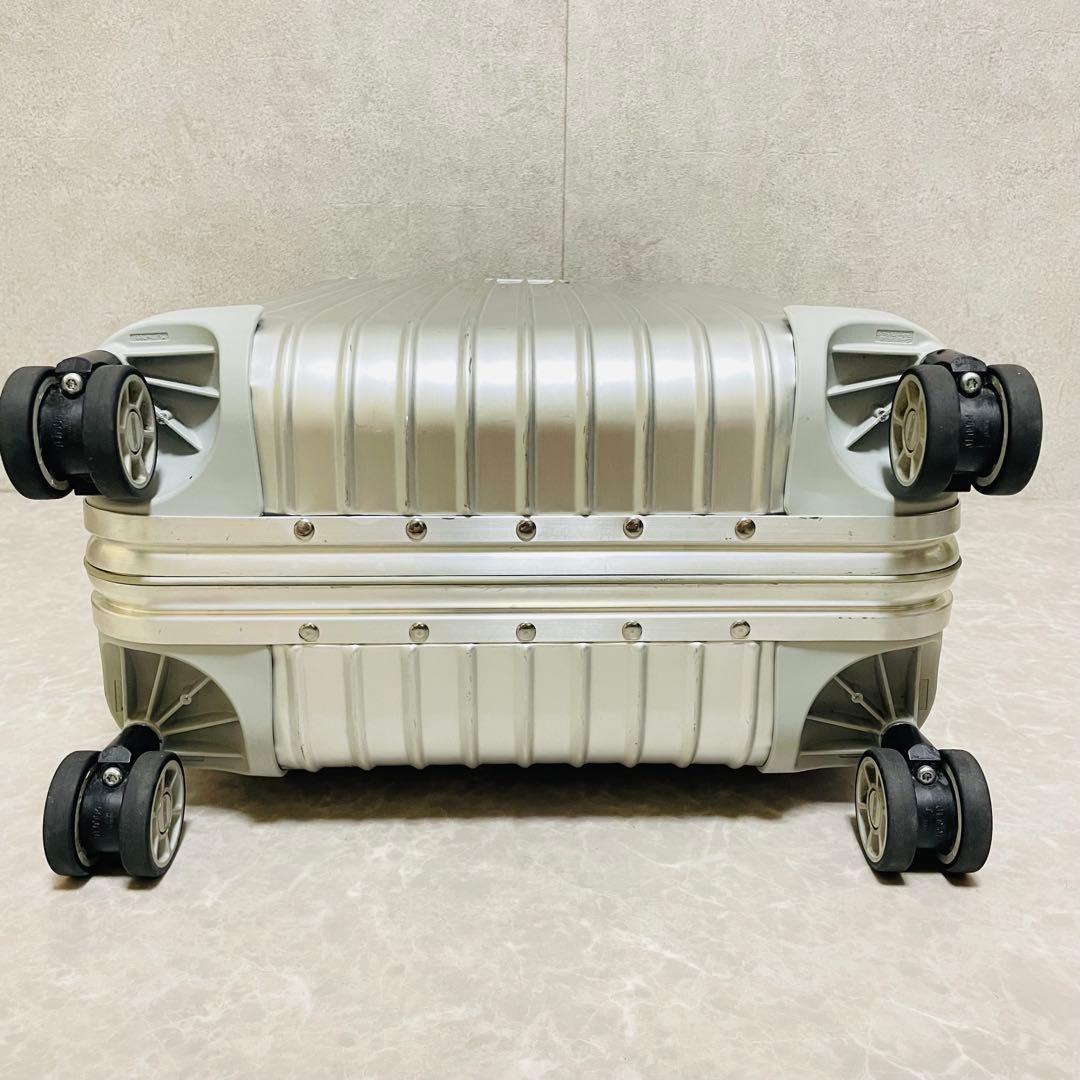 美品 RIMOWA リモワ トパーズ スーツケース アルミ 923.52 32L