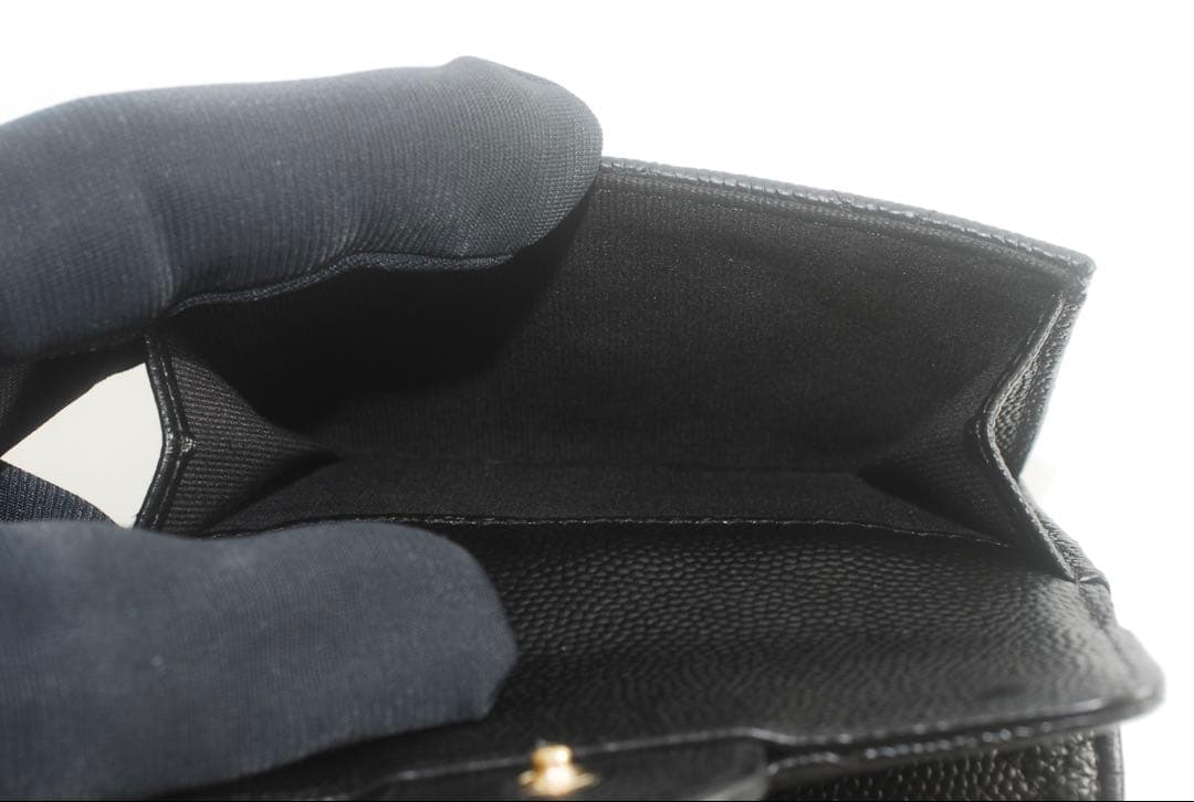 シャネル＊CHANEL＊キャビアスキン＊マトラッセ＊三つ折り財布