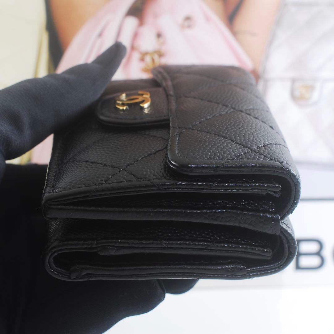 シャネル＊CHANEL＊キャビアスキン＊マトラッセ＊三つ折り財布