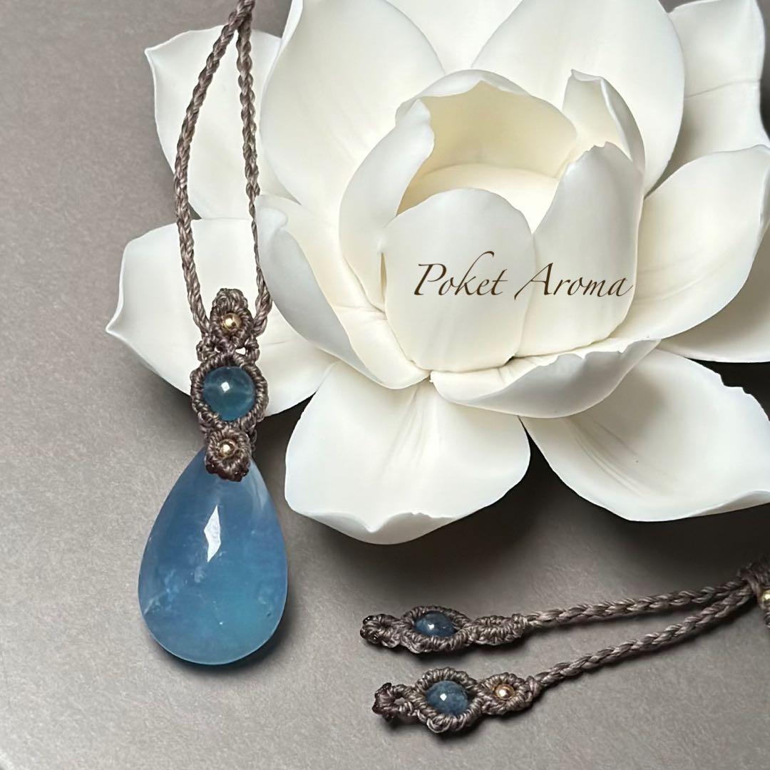 『清流』アクアマリンとディープカラーアクアマリンのマクラメペンダントネックレス
