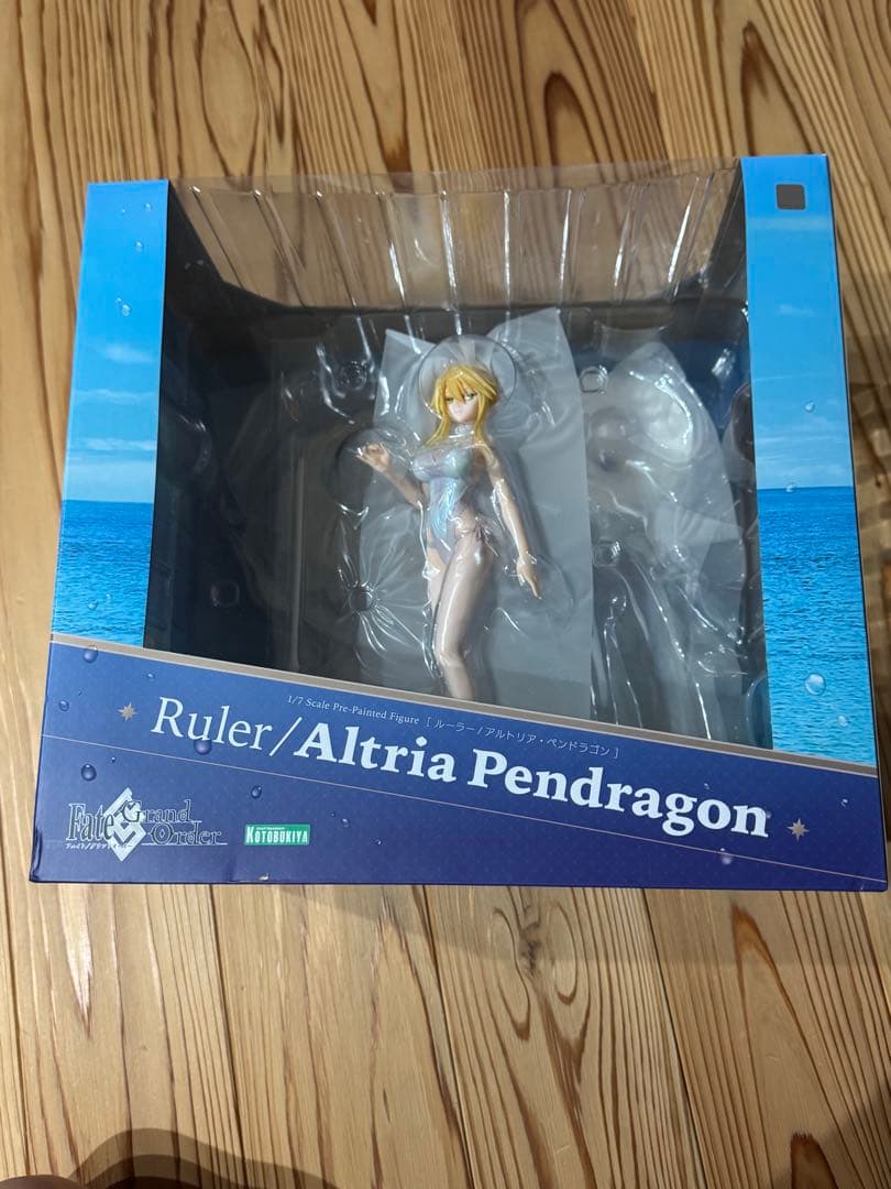 Ruler アルトリア・ペンドラゴン 1/7 フィギュア　未開封　箱小傷