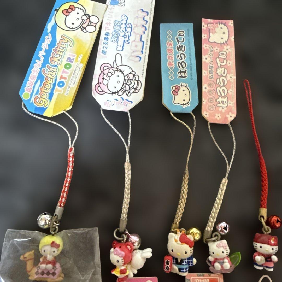 ハローキティご当地 ストラップ １8個レア希少セット