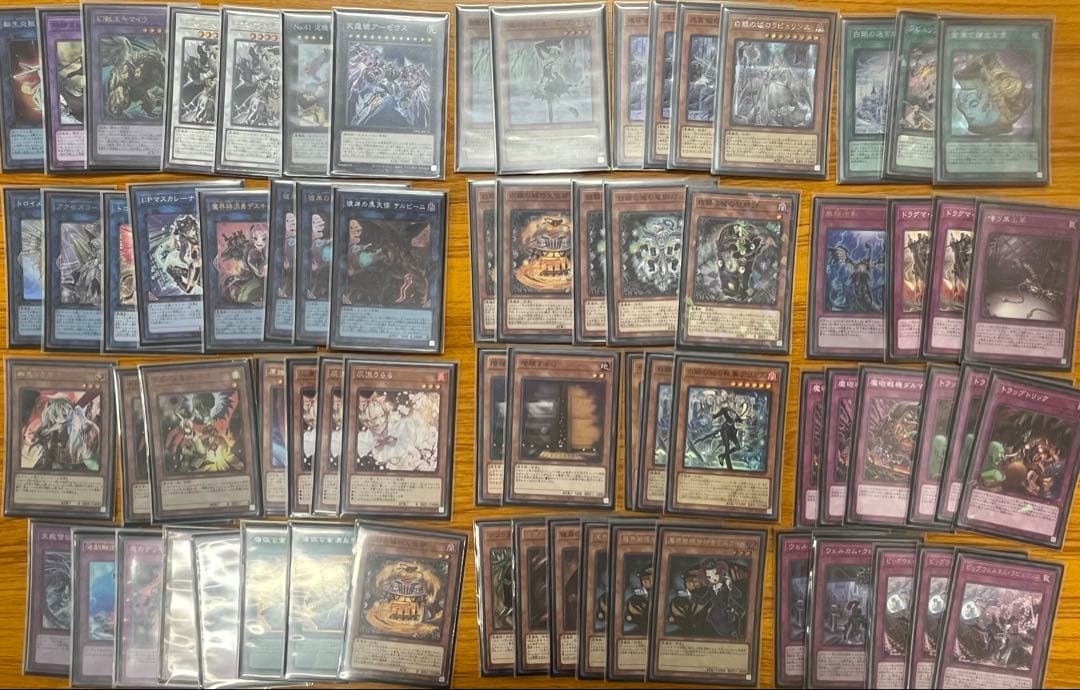 遊戯王　ラビュリンスデッキ　ラビュリンススリーブ付き