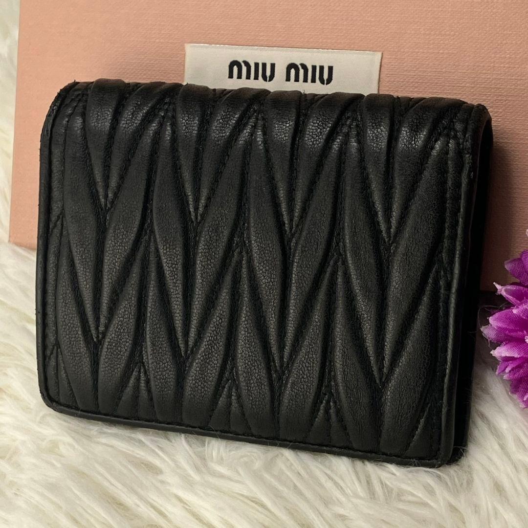 現行ロゴ　ミュウミュウ マテラッセコンパクトウォレット 5MV204