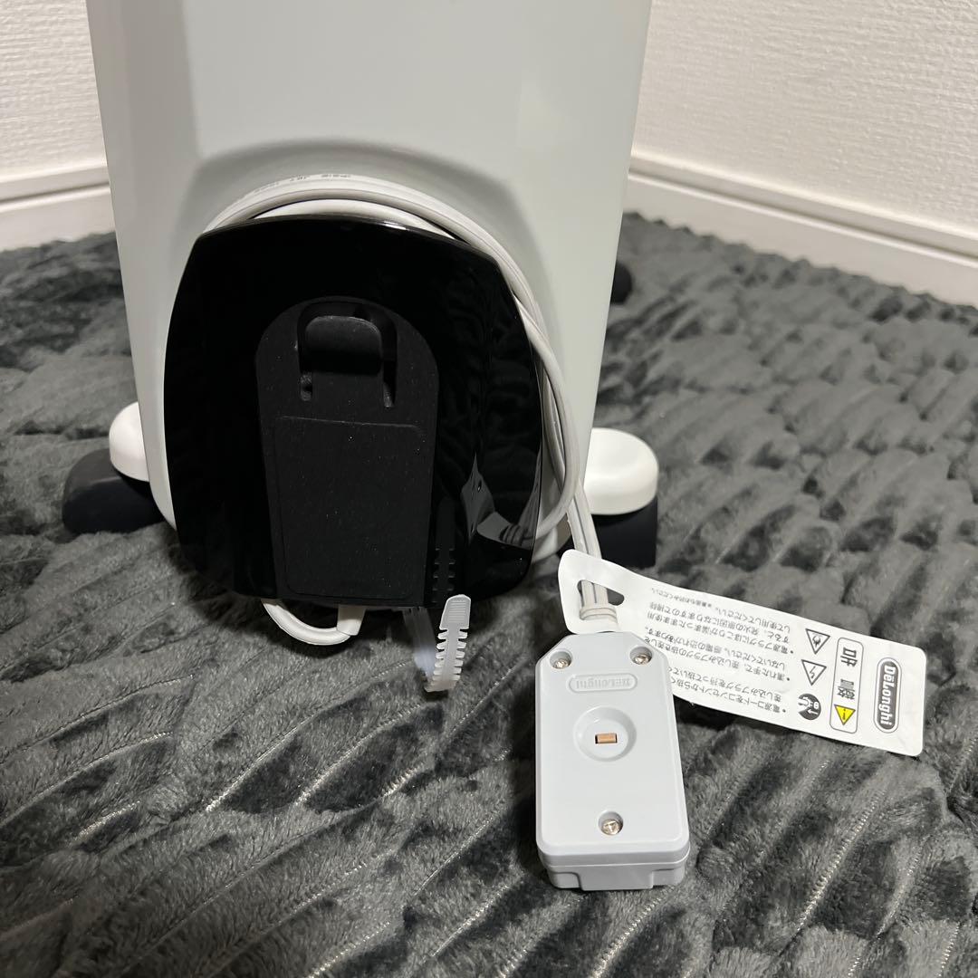 【極美品｜ほぼ未使用】デロンギ オイルヒーター H771015EFSN BK