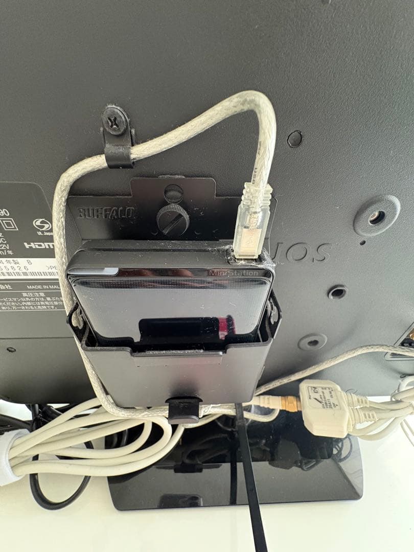 SHARP AQUOS 22型テレビ　バッファローHDD付き