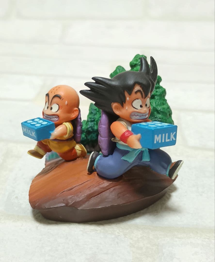 ドラカプ　悟空 ＆ クリリン 牛乳配達　ドラゴンボール
