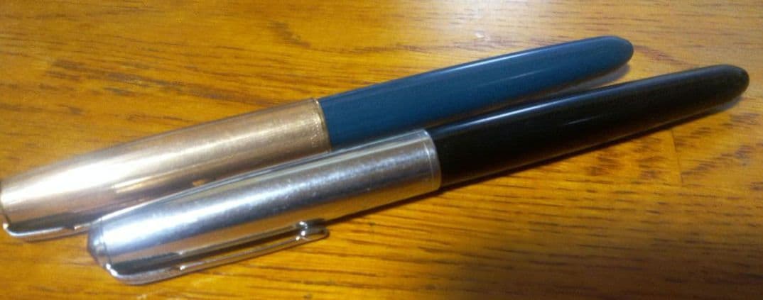 【値下げ❗】【PARKER 51万年筆2本 】 黒と青金色・インク付き