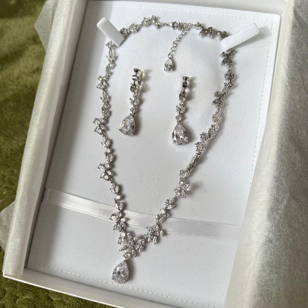 【ふーちゃんさん専用】ラブティアラ ティアラ イヤリング ネックレス セット