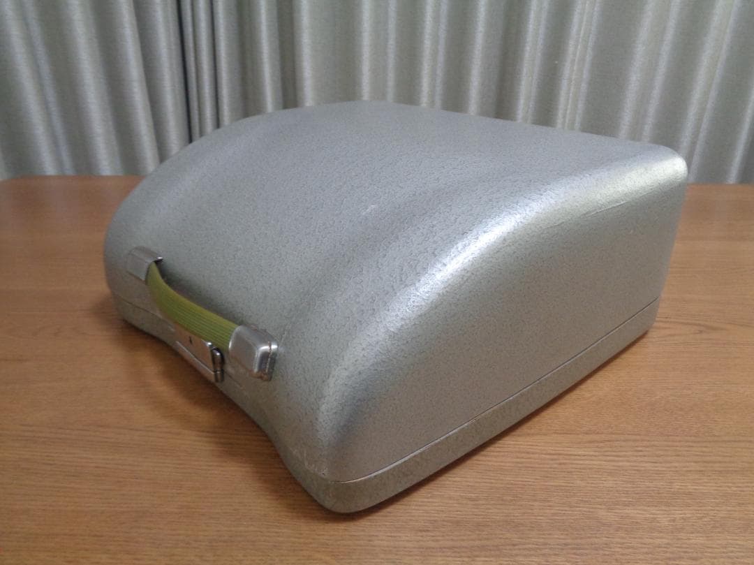 完動品　Olympia SM3 De Luxe　オリンピアタイプライター