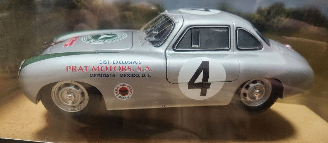 ミニカー 1/18 Ricko Mercedes-Benz 300SL (W194)