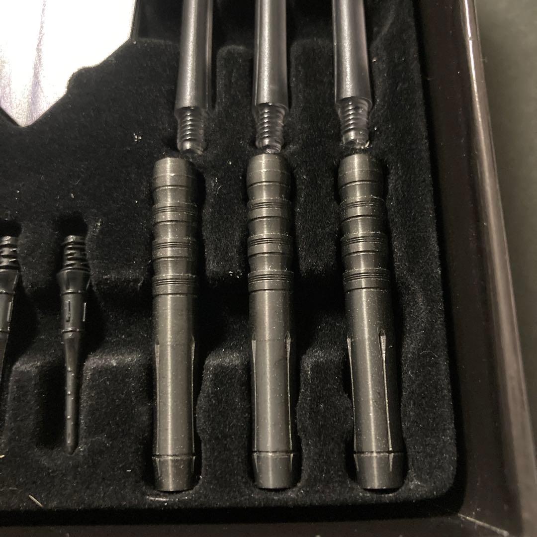 美品　コードギアス　コラボダーツセット　ルルーシュ