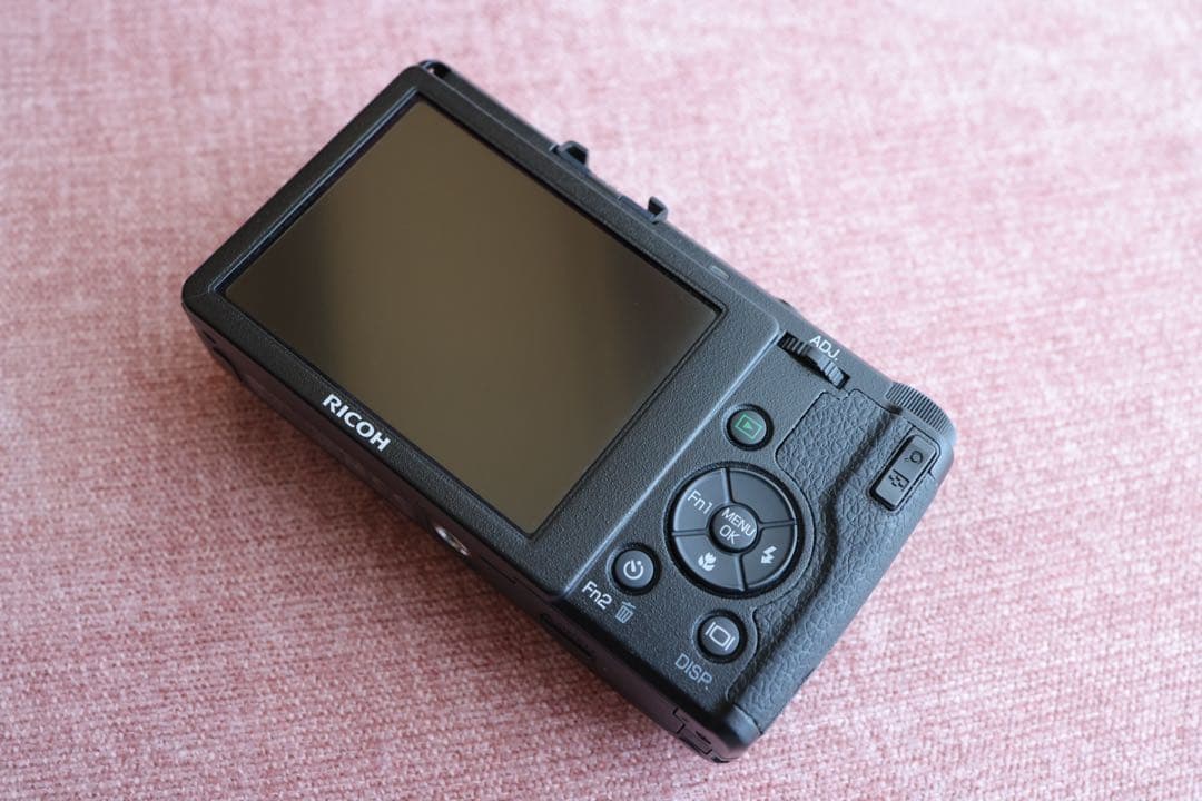 RICOH　GR DIGITAL Ⅳ　充電器付