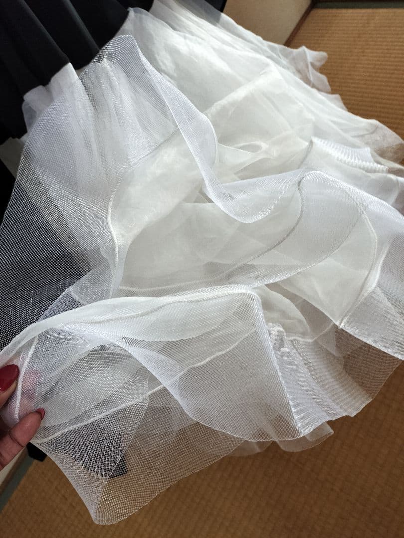 ジャンティ社交ダンス、スタンダードドレス、黒いドレスに白い小花が素敵！