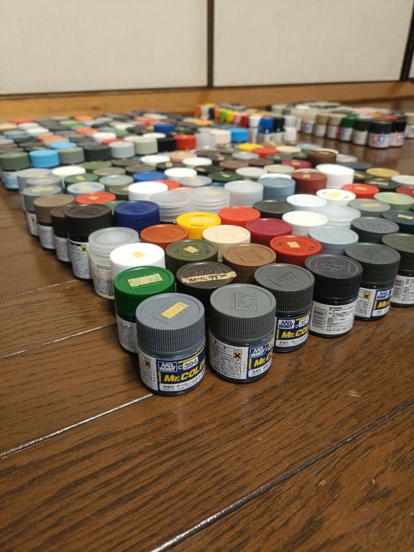 ミスターホビー　ミスターカラー　タミヤカラー　アクリル塗料　300個