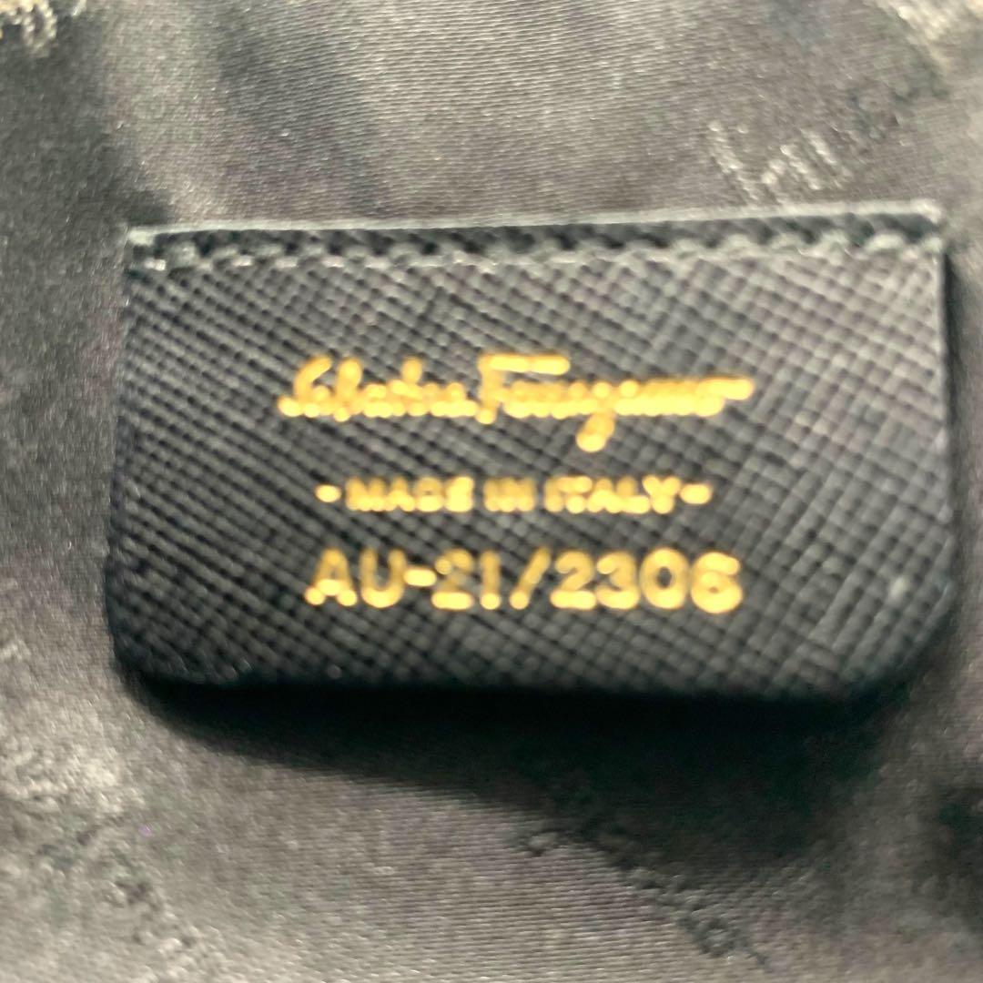 Salvatore Ferragamo レザー バッグ アクセサリーポーチ