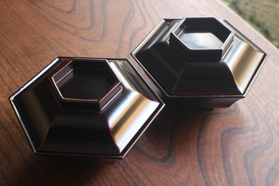 時代逸品！めずらしい六角デザインに極上溜塗の映える煮物椀2点（検輪島塗雑煮椀