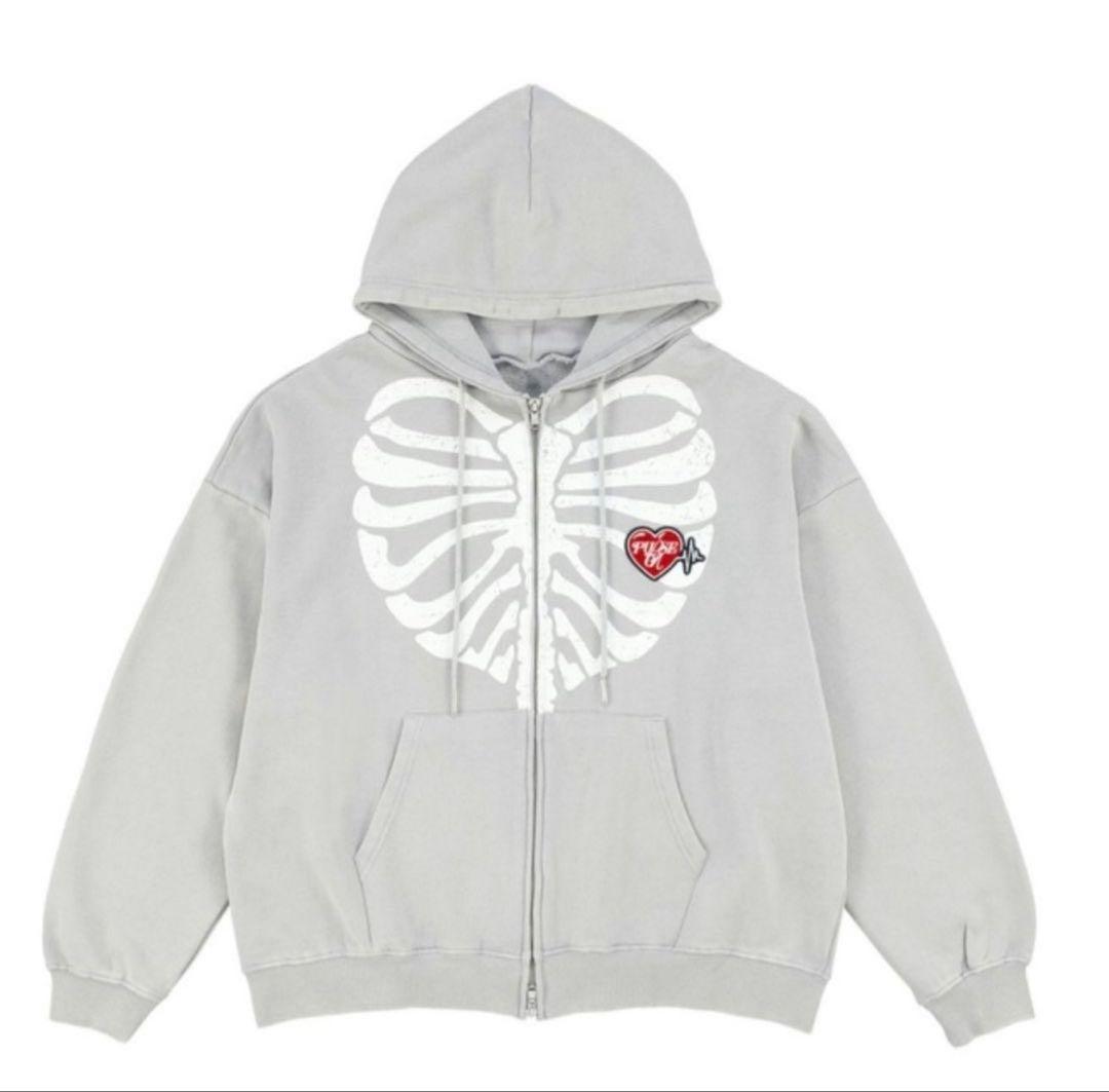 TREASURE PULSE ON ジップアップフーディ