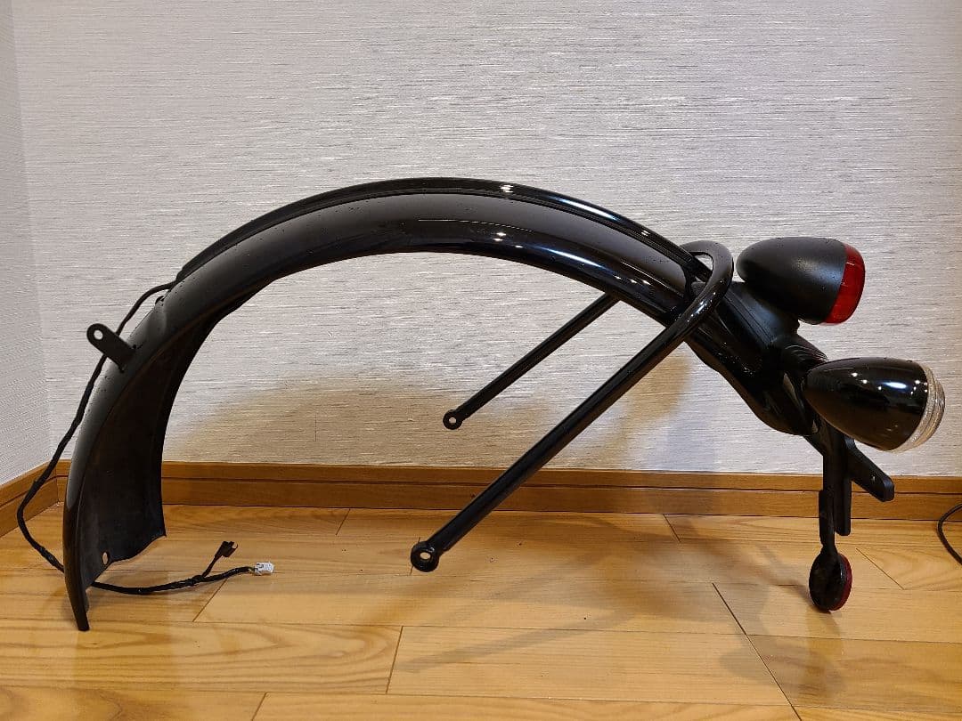 ボンネビルボバー純正リアフェンダーリアウィンカーブレーキランプ