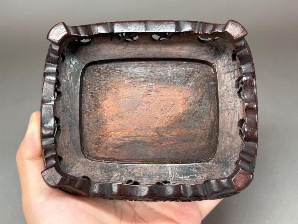 【木】　★ 竹木 紫檀彫扁六方形底座 ★　清朝期　如意雲足 細工彫刻　文房珍玩