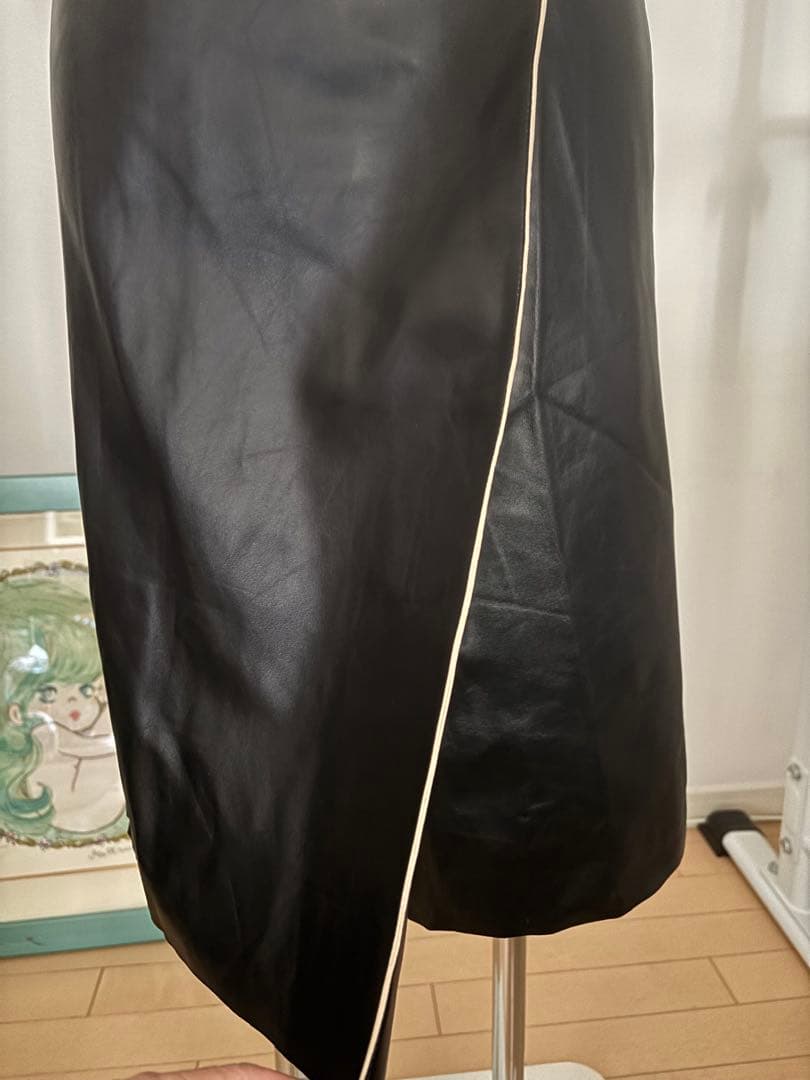 JIL SANDERジルサンダー、革の巻きスカート。新品未使用、最終価格です。