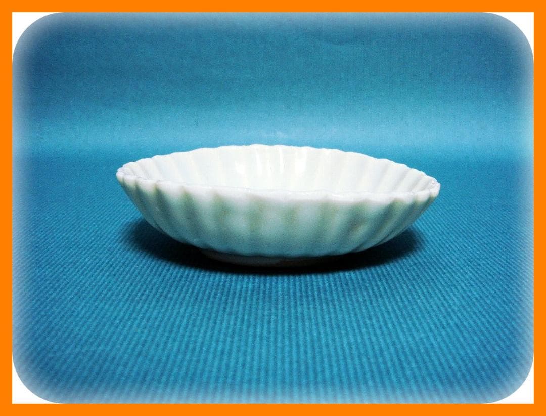 396『白磁 菊皿 小皿』　/骨董品 古美術 アンティーク 古玩