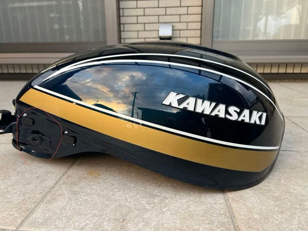 Z900RS タンク　青玉虫