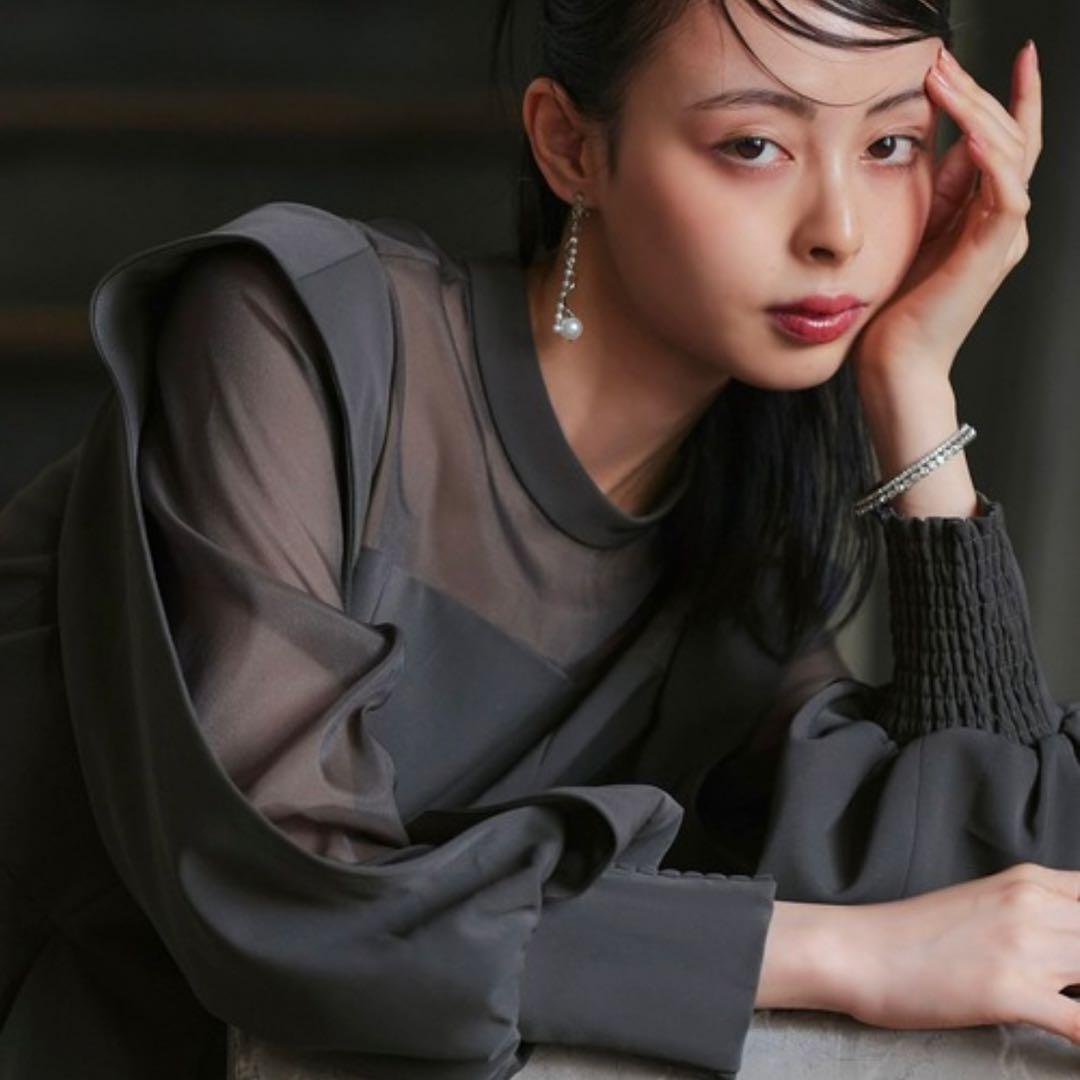 ルイルエ セットアップ スリットスリーブペプラムトップス＆ テーパードパンツ L