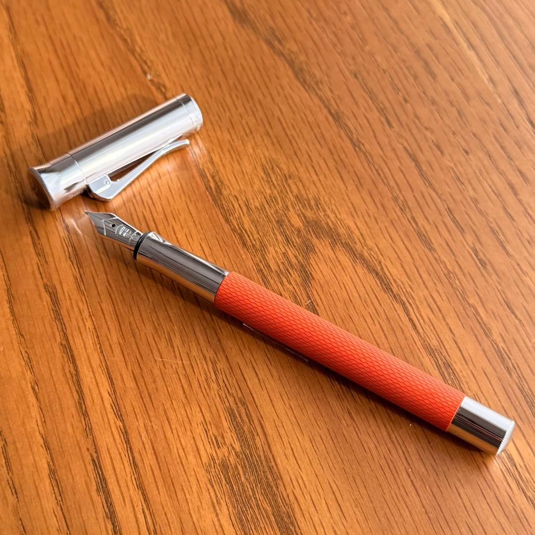 ファーバーカステル　伯爵コレクション　ギロシェ　万年筆　オレンジ