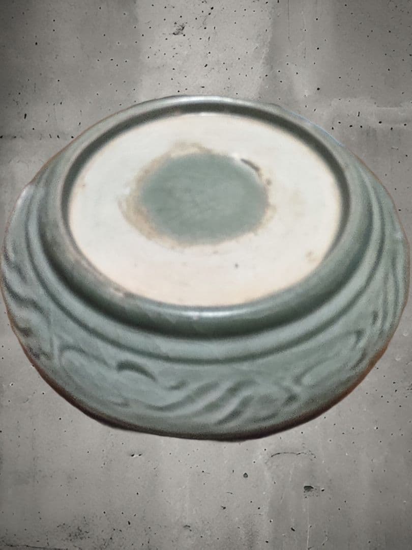 中国美術　青磁双魚紋皿　陰刻　時代物骨董　アンティーク　明　清