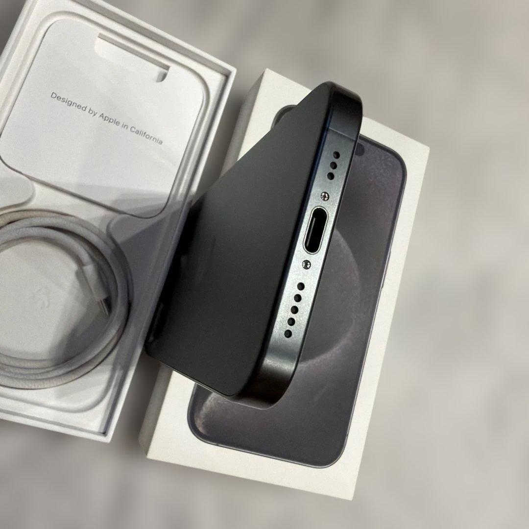 ✴︎美品✴︎ iPhone 15 Pro ブラックチタニウム 128GB